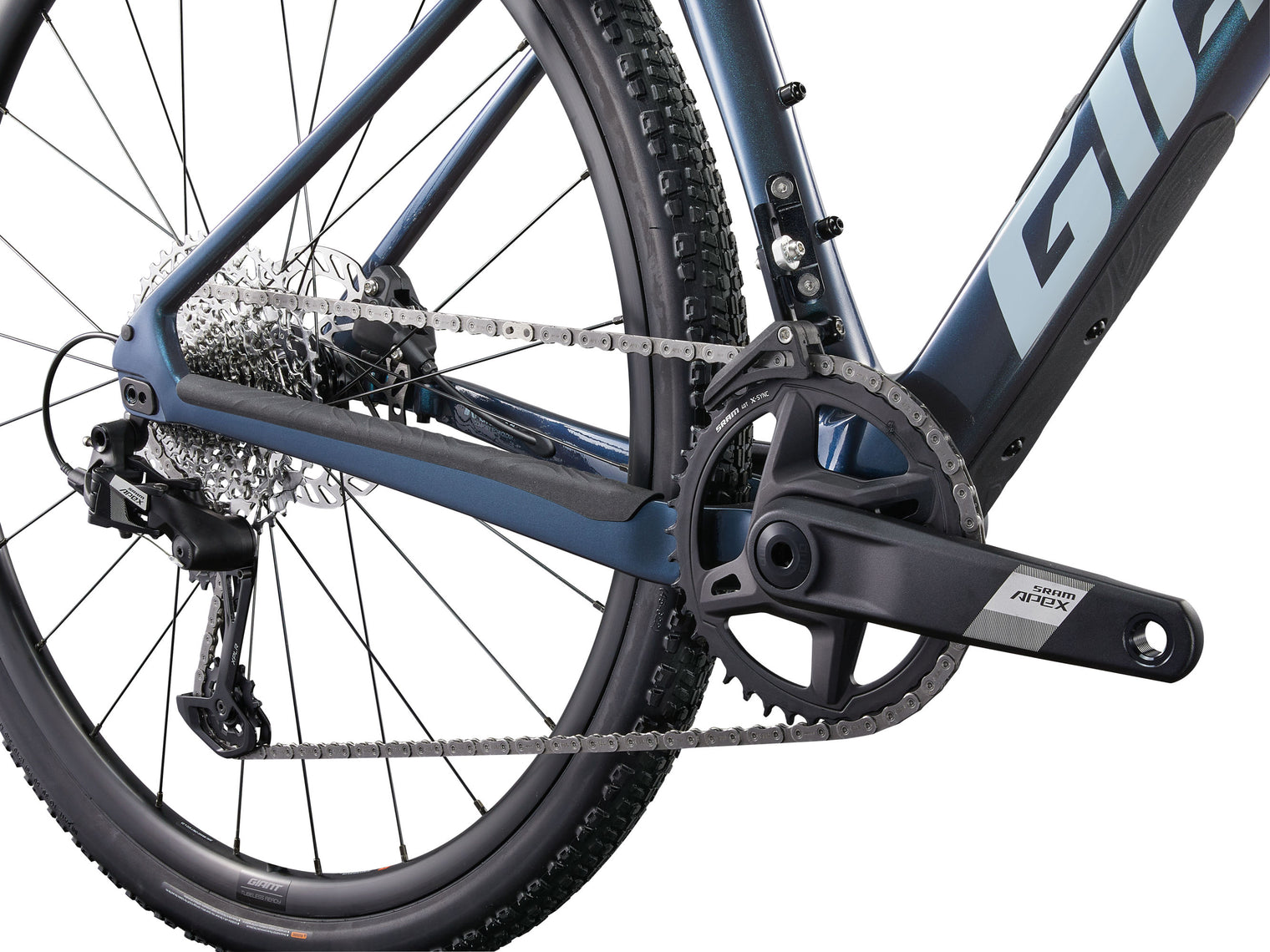 Giant 2025 Revolt Advanced 1