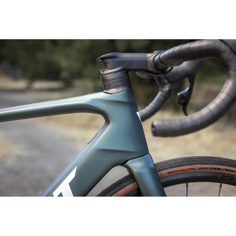 Giant Defy Advanced E+ Elite AR Med