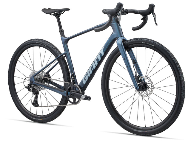 Giant 2025 Revolt Advanced 1