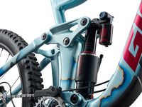 Giant 2027 Reign SE